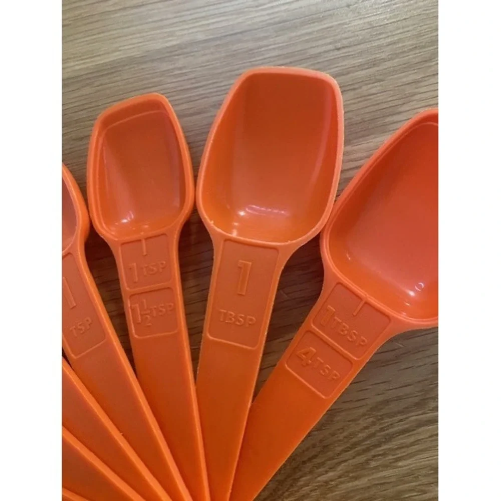 Tupperware Measuring Spoons Set 6pc Orange Good Vintage D-Shape Flat Bottom
